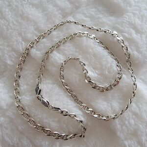 Elegant Silver Chain Necklace